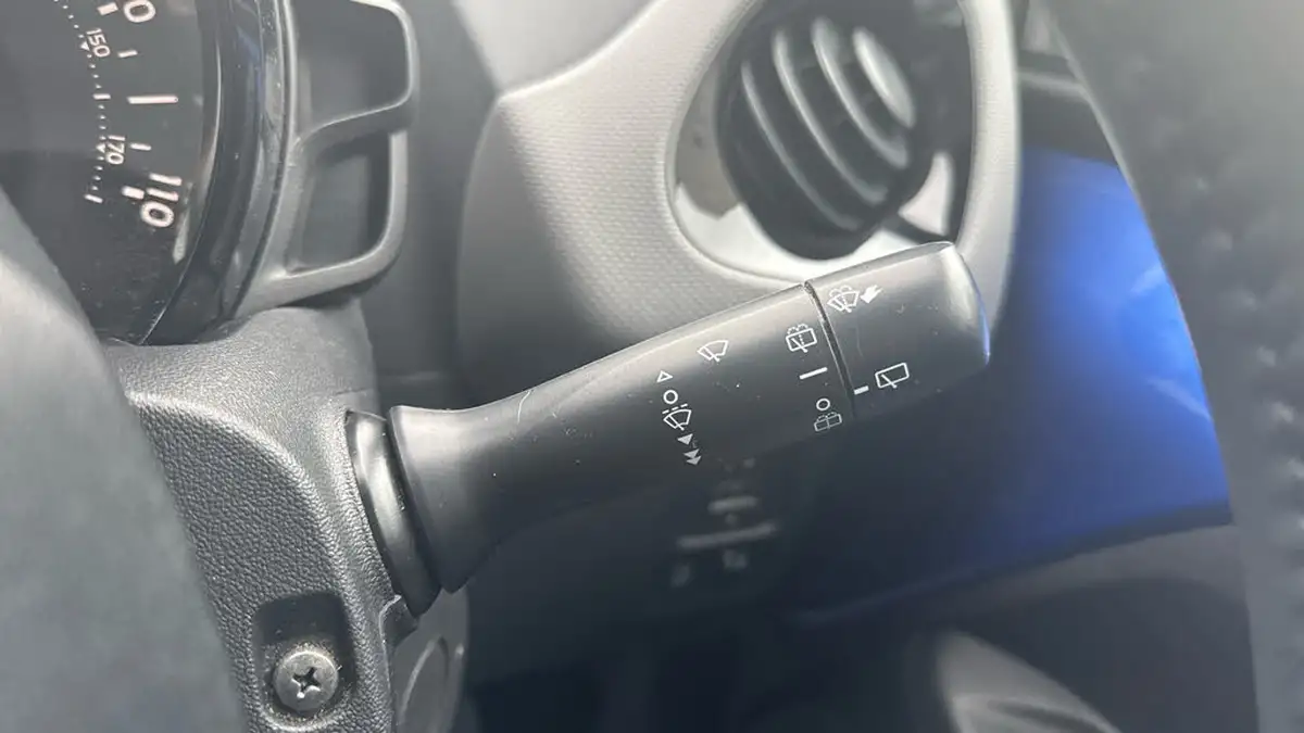 2020-peugeot-108-10-allure-ss-hatchback-5d-big-27
