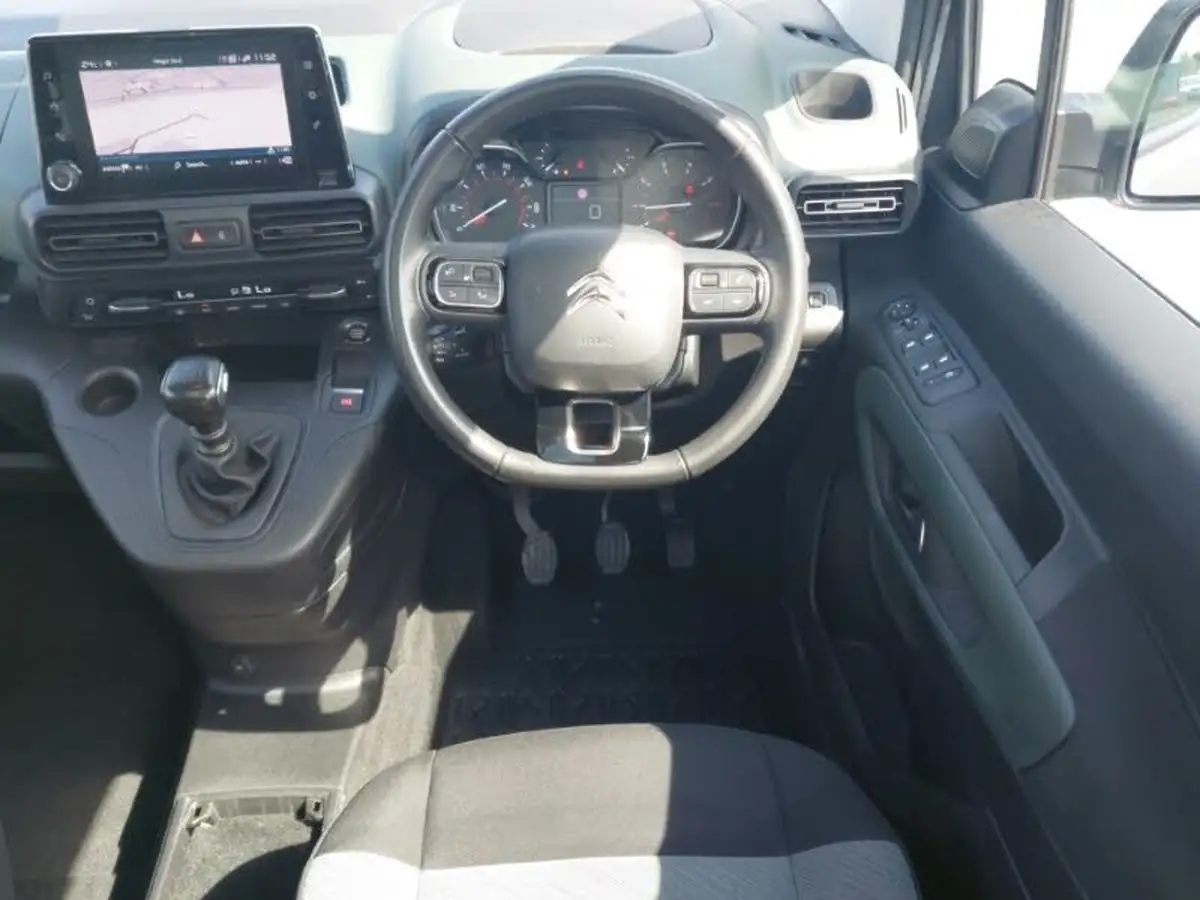 2022-citroen-berlingo-15bluehdi-flair-xtr-m-size-130ps-ss-big-6