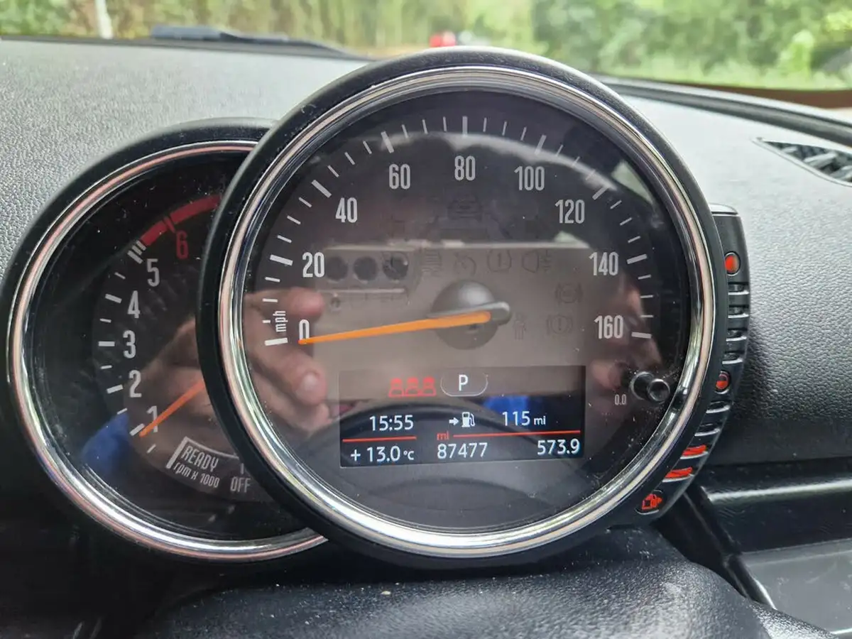 2016-mini-clubman-20td-cooper-d-auto-big-37