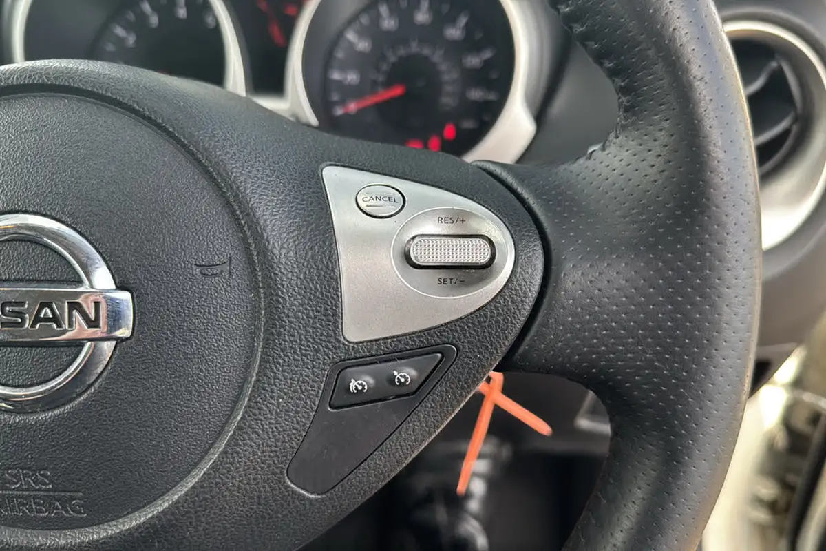 2012-nissan-juke-16-acenta-cvt-big-17