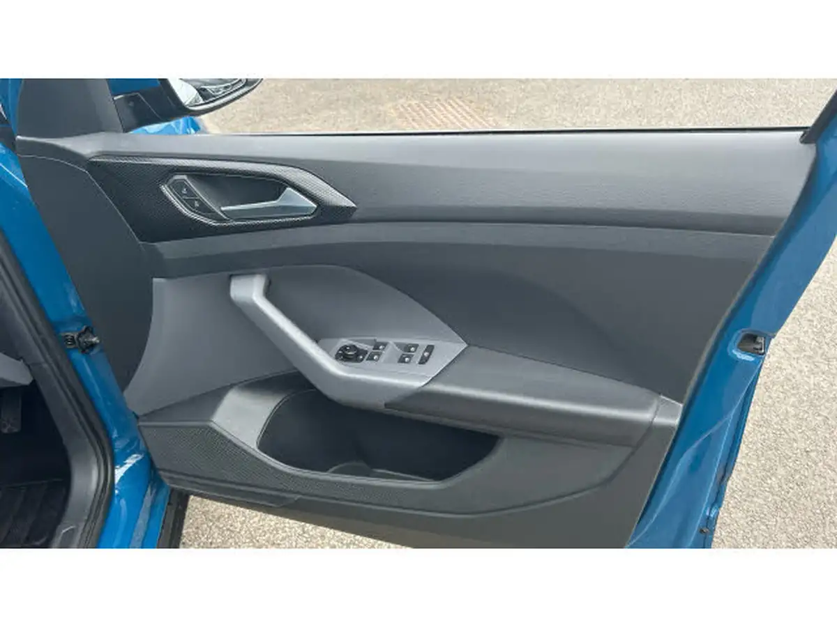 2021-volkswagen-t-cross-10-tsi-se-110ps-big-18
