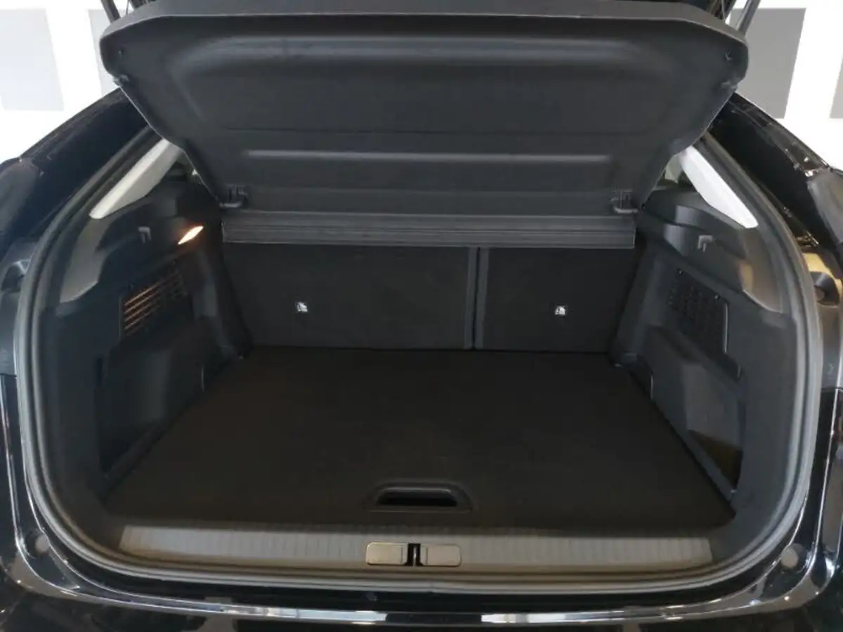 2022-citroen-c4-12-puretech-shine-130ps-big-12