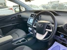 2017-toyota-prius-small-21