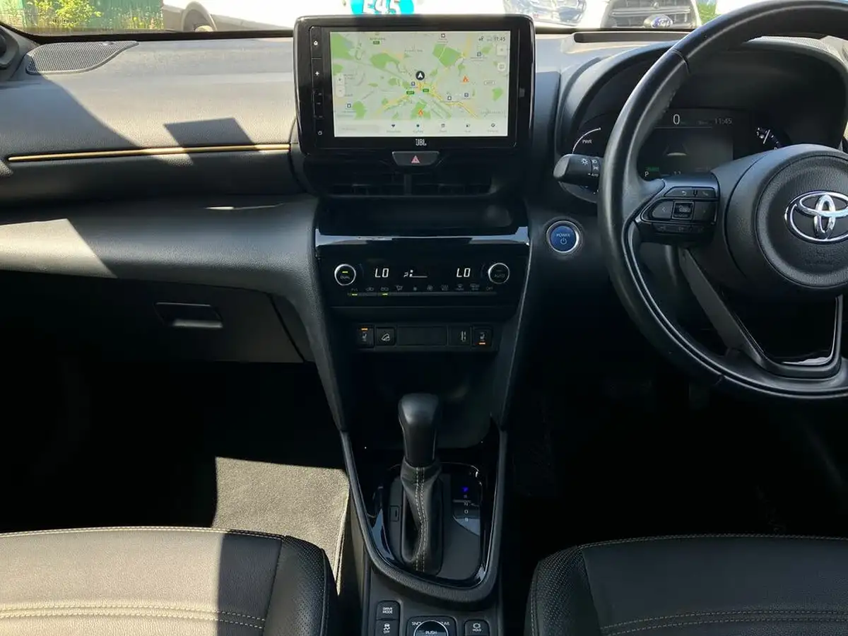2021-toyota-yaris-cross-15-vvt-i-premiere-edition-awd-i-big-19