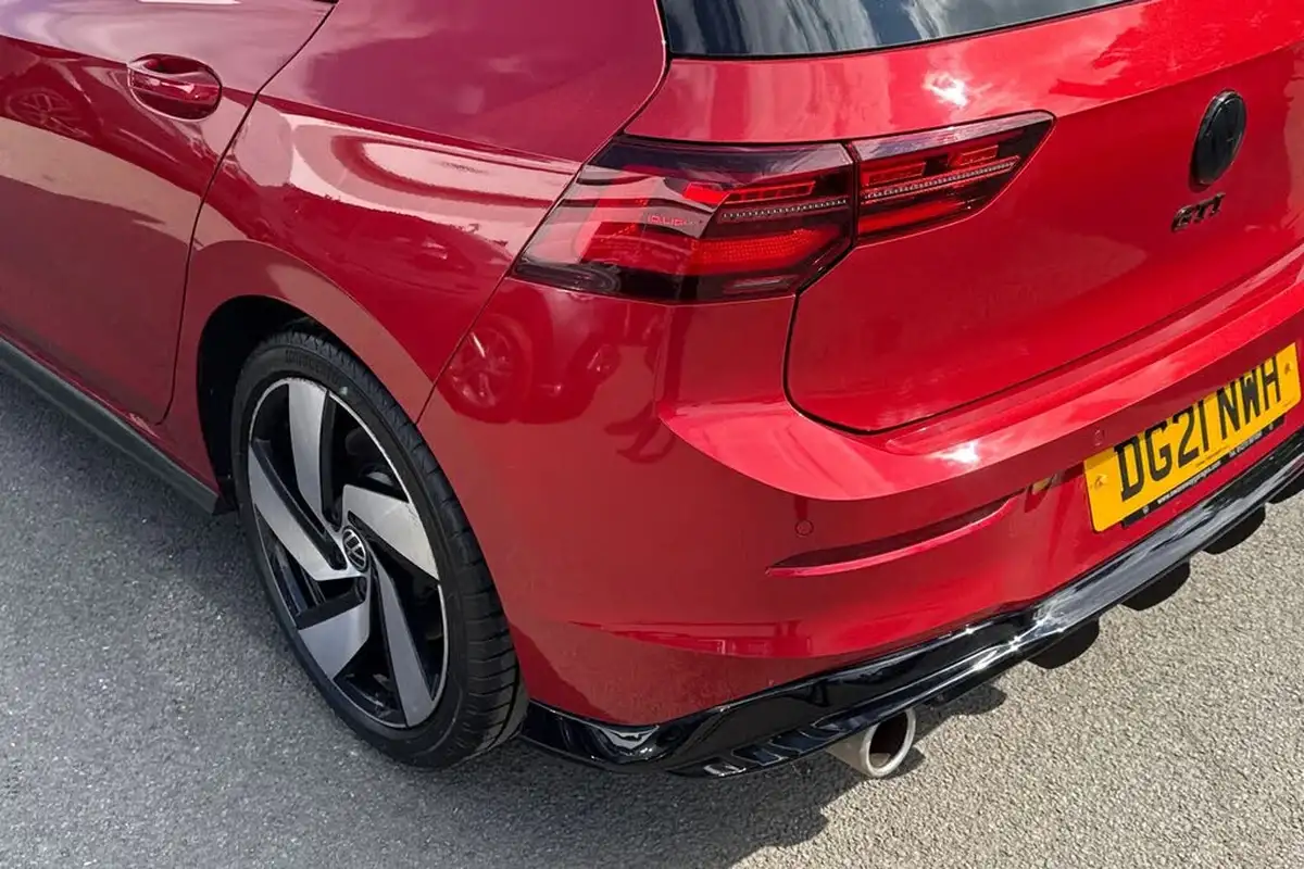 2021-volkswagen-golf-20-tsi-gti-big-7