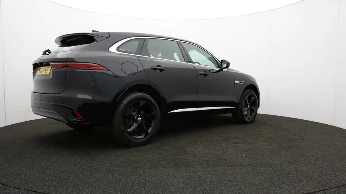 2022-jaguar-f-pace-20-d200-r-dynamic-s-big-35