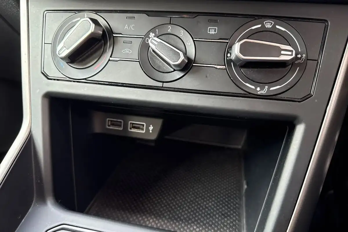 2019-volkswagen-polo-10-se-65ps-evo-ss-big-21
