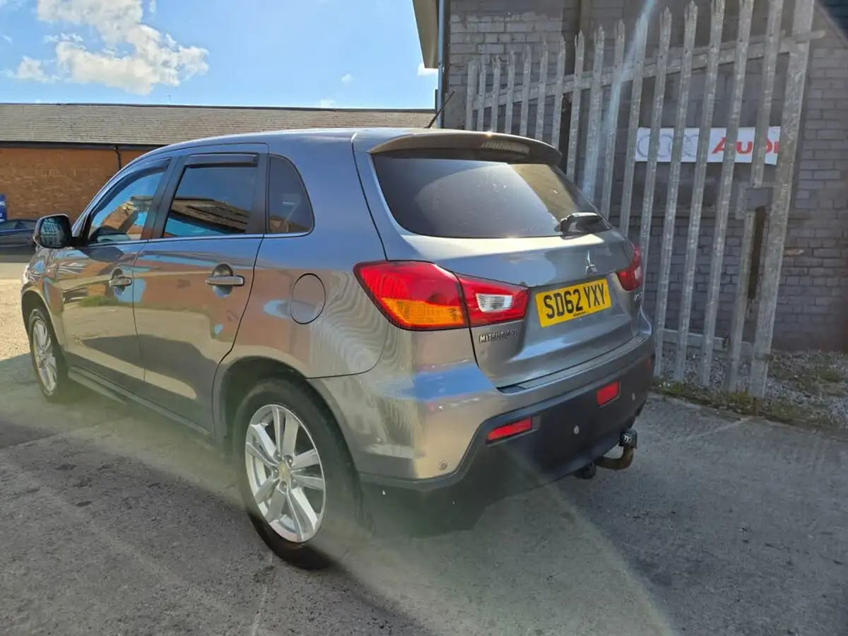 2012-mitsubishi-asx-18td-3-4x4-hatchback-5d-low-emission-big-7