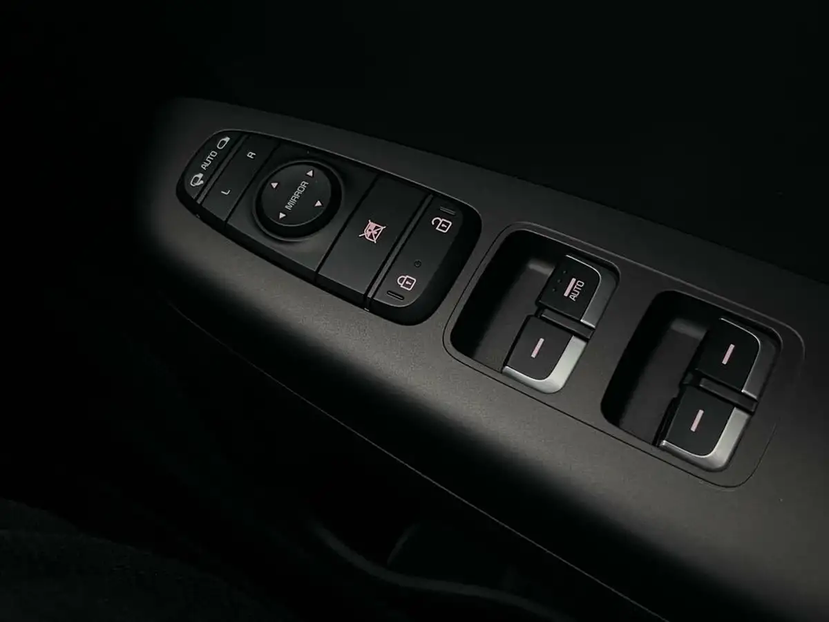 2021-kia-sportage-16-gdi-2-big-24