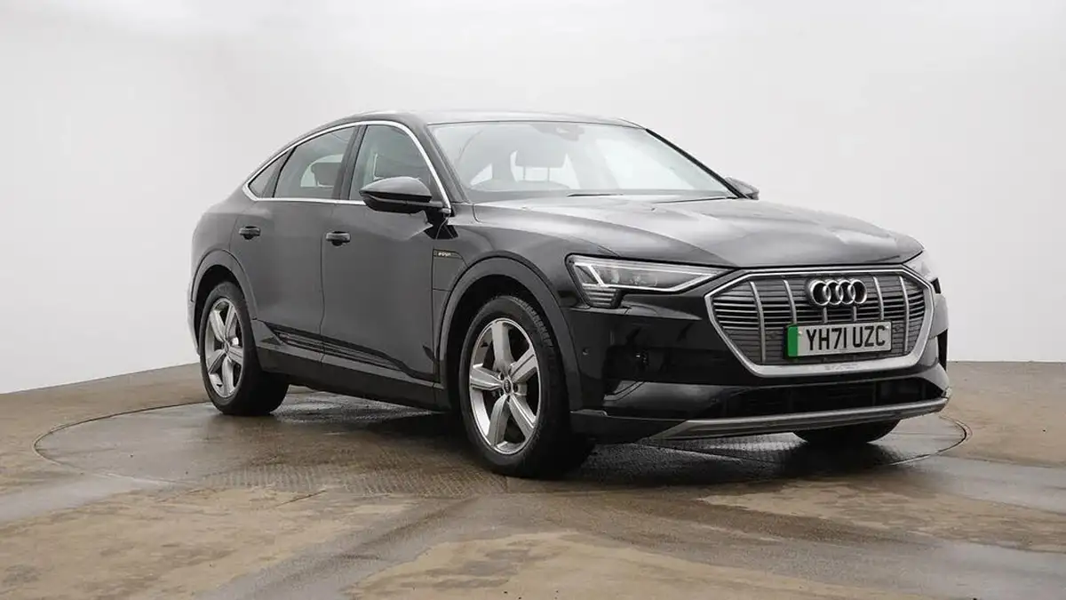 2022-audi-e-tron-50e-technik-sportback-big-0