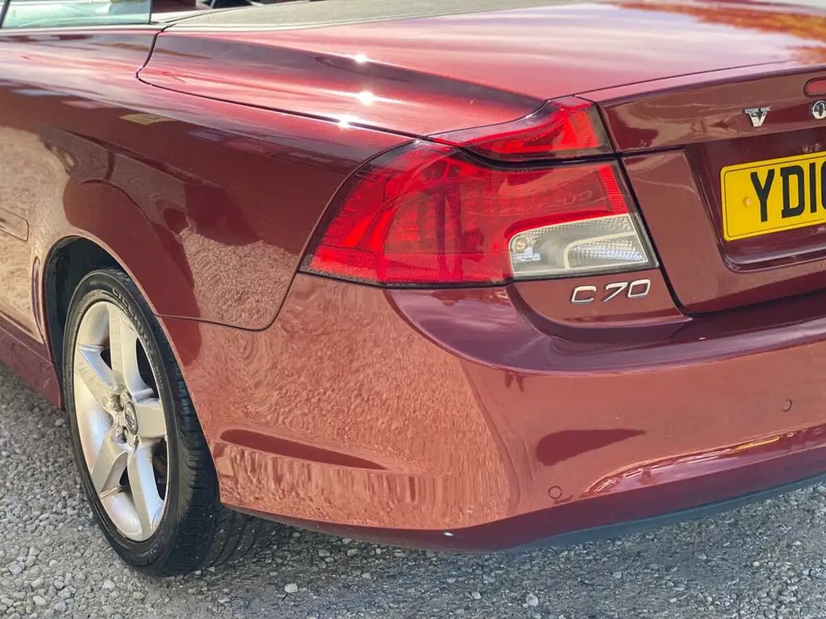 2010-volvo-c70-20td-se-lux-big-21