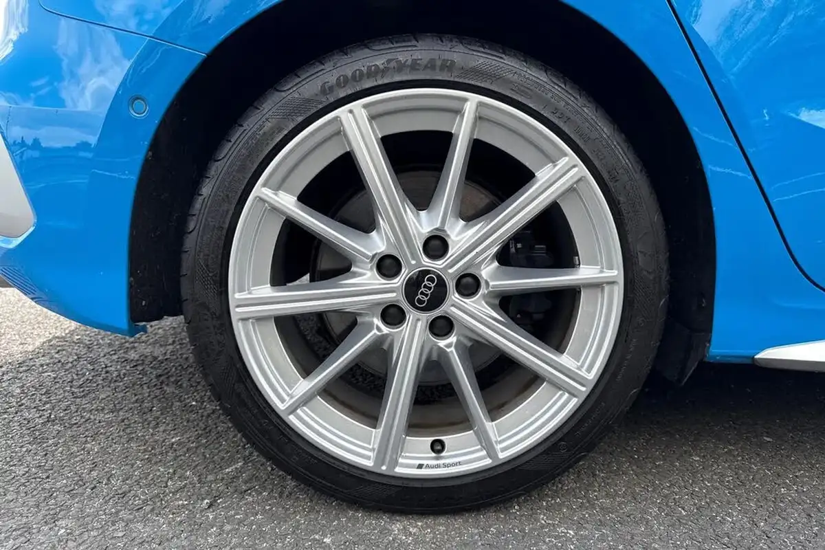 2021-audi-s3-20-tfsi-sportback-5d-big-11