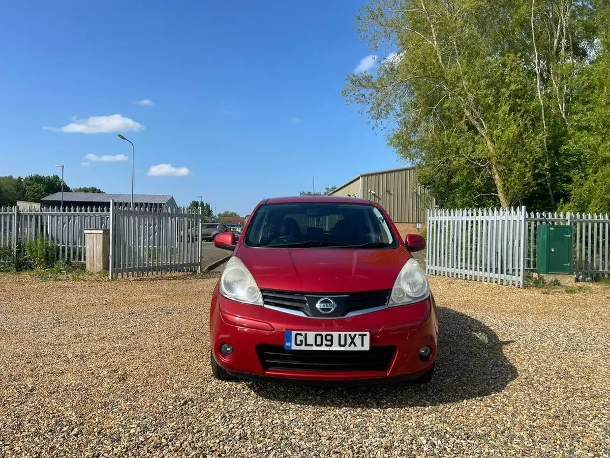 2009-nissan-note-15td-n-tec-big-2