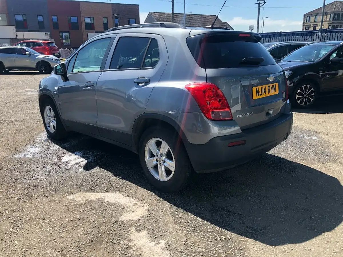 2014-chevrolet-trax-16-ls-big-10