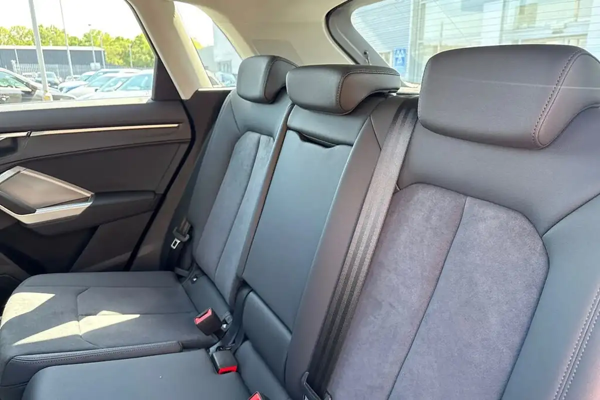2024-audi-q3-15-35-tfsi-sport-station-wagon-s-tronic-big-18