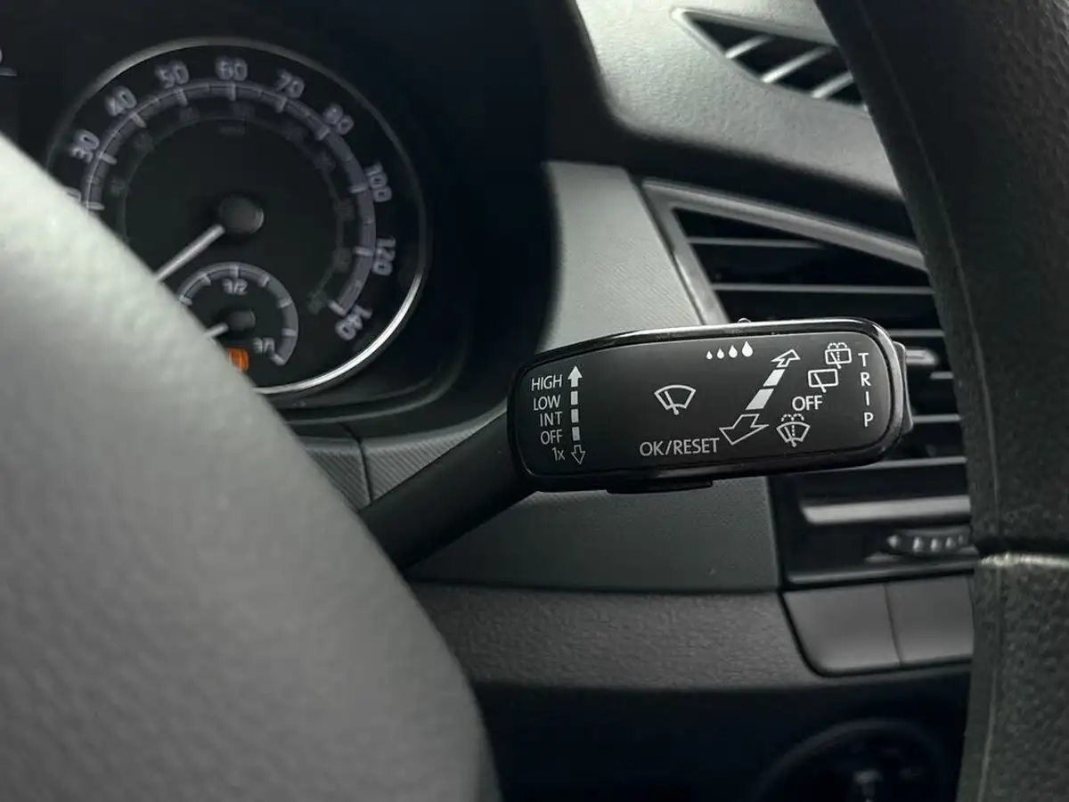 2019-skoda-fabia-10-mpi-s-ss-hatchback-big-24