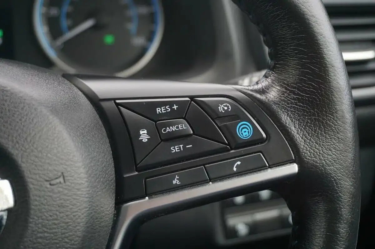 2021-nissan-leaf-e-e-tekna-big-34