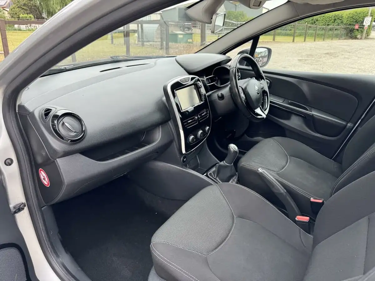 2016-renault-clio-15dci-dynamique-nav-ss-energy-big-19