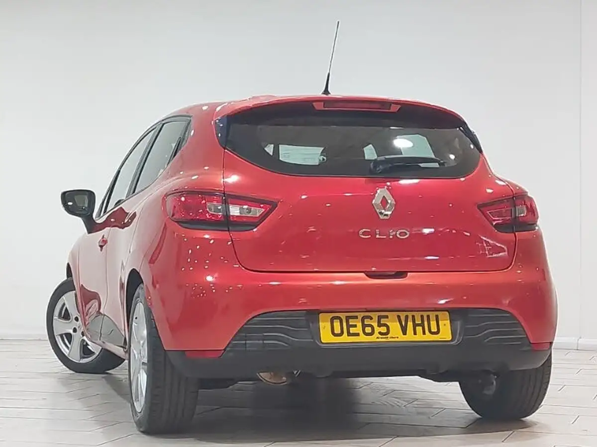 2016-renault-clio-12-play-big-1