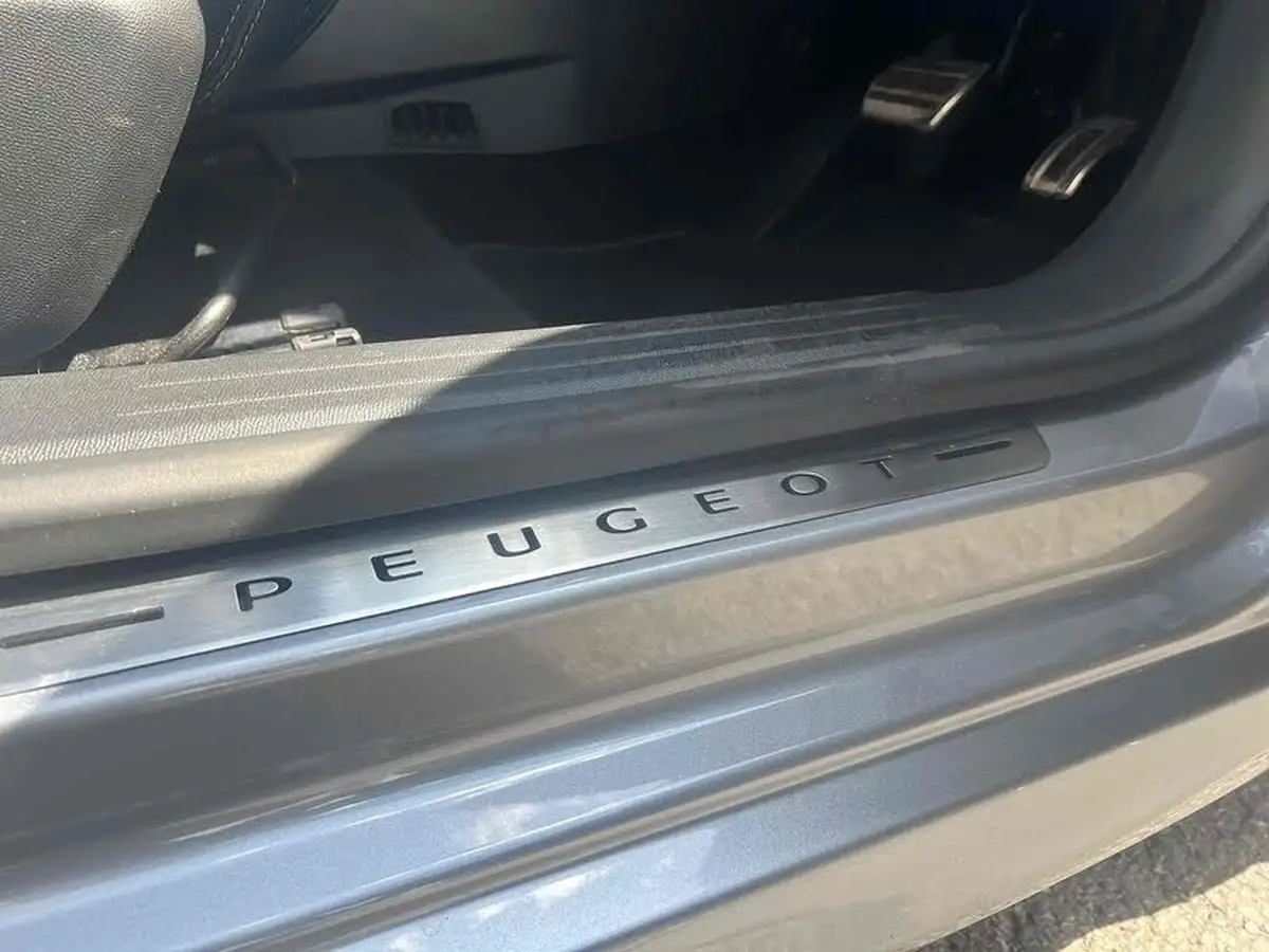 2022-peugeot-208-e-gt-136bhp-50kwh-big-28
