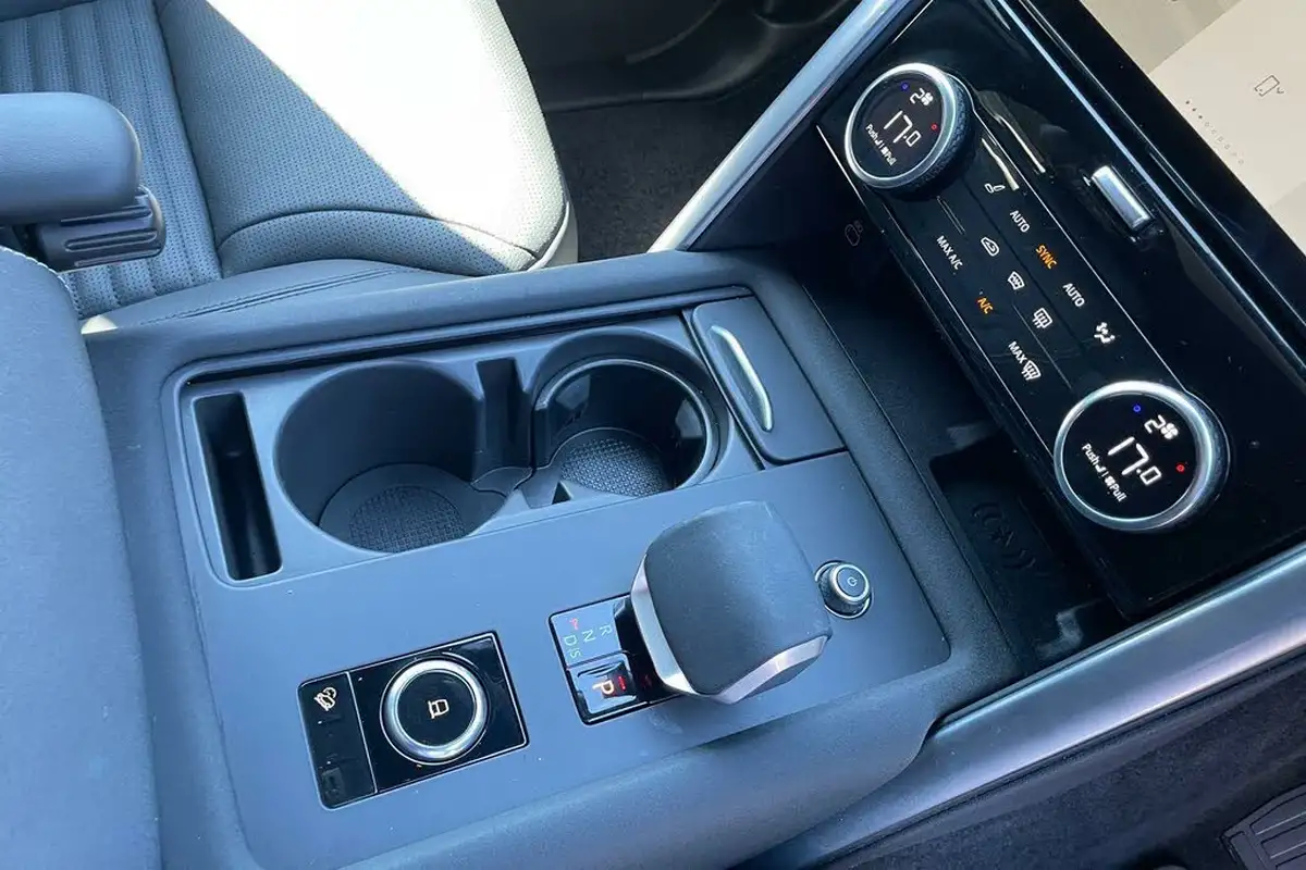 2024-land-rover-discovery-30-d350-dynamic-hse-big-18