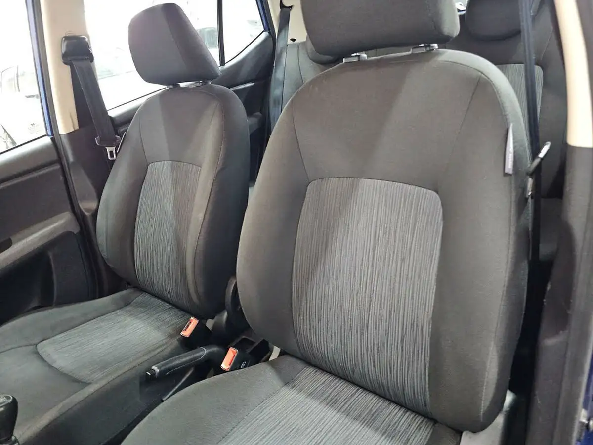 2012-hyundai-i10-12-classic-85bhp-big-15