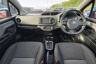 2018-toyota-yaris-15-vvt-i-icon-navi-hybrid-small-7