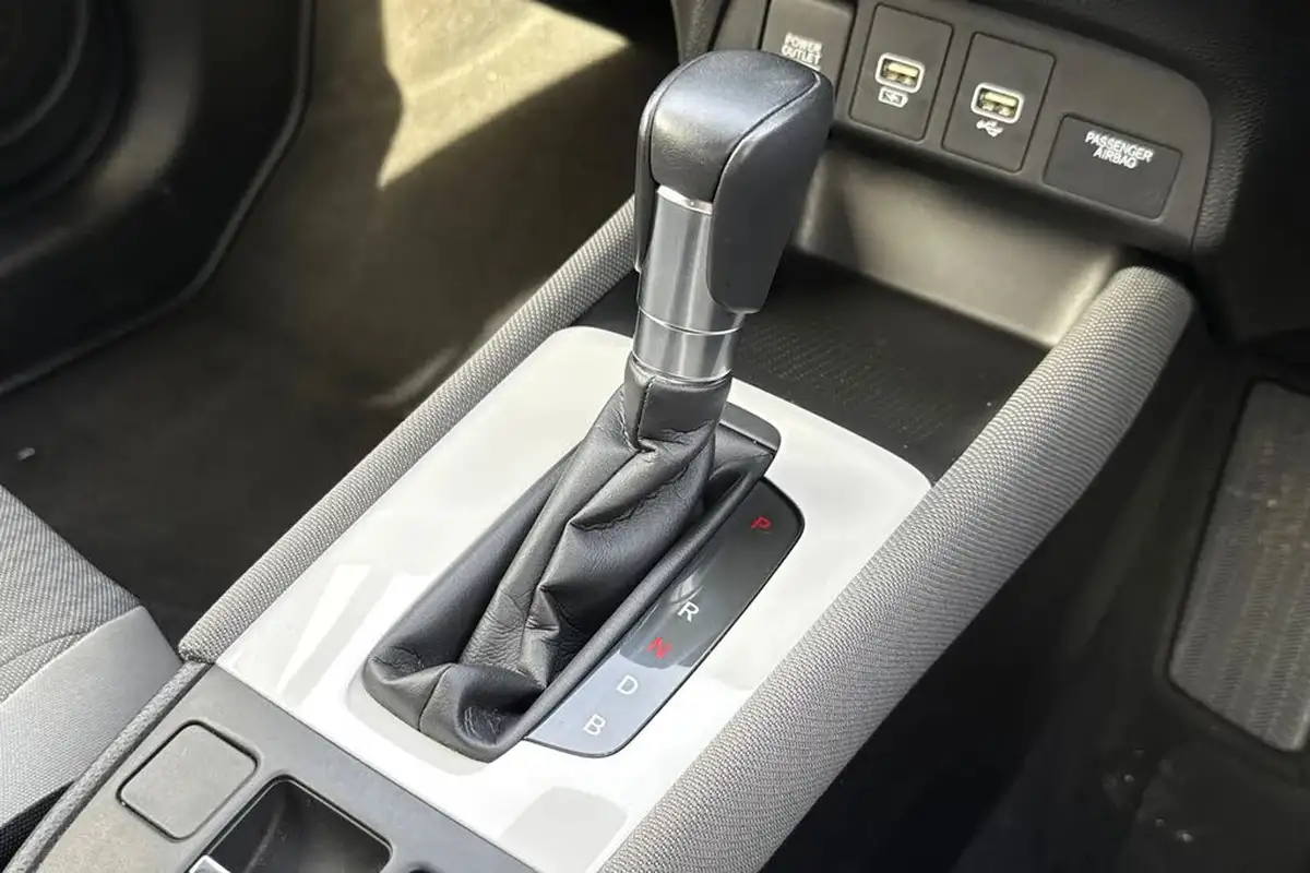 2021-honda-jazz-15-i-mmd-crosstar-ex-107ps-big-15