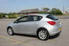 2012-vauxhall-astra-16-active-16v-vvt-small-9
