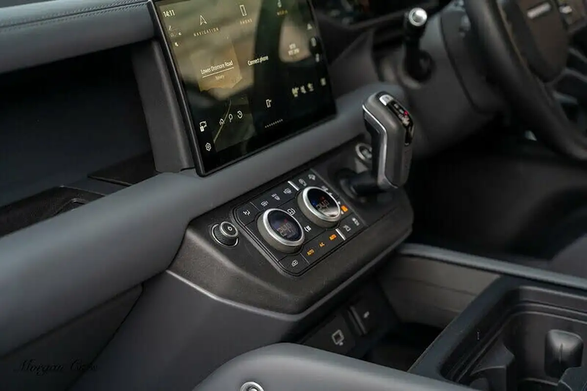 2023-land-rover-110-defender-30-d250-x-dynamic-hse-big-44
