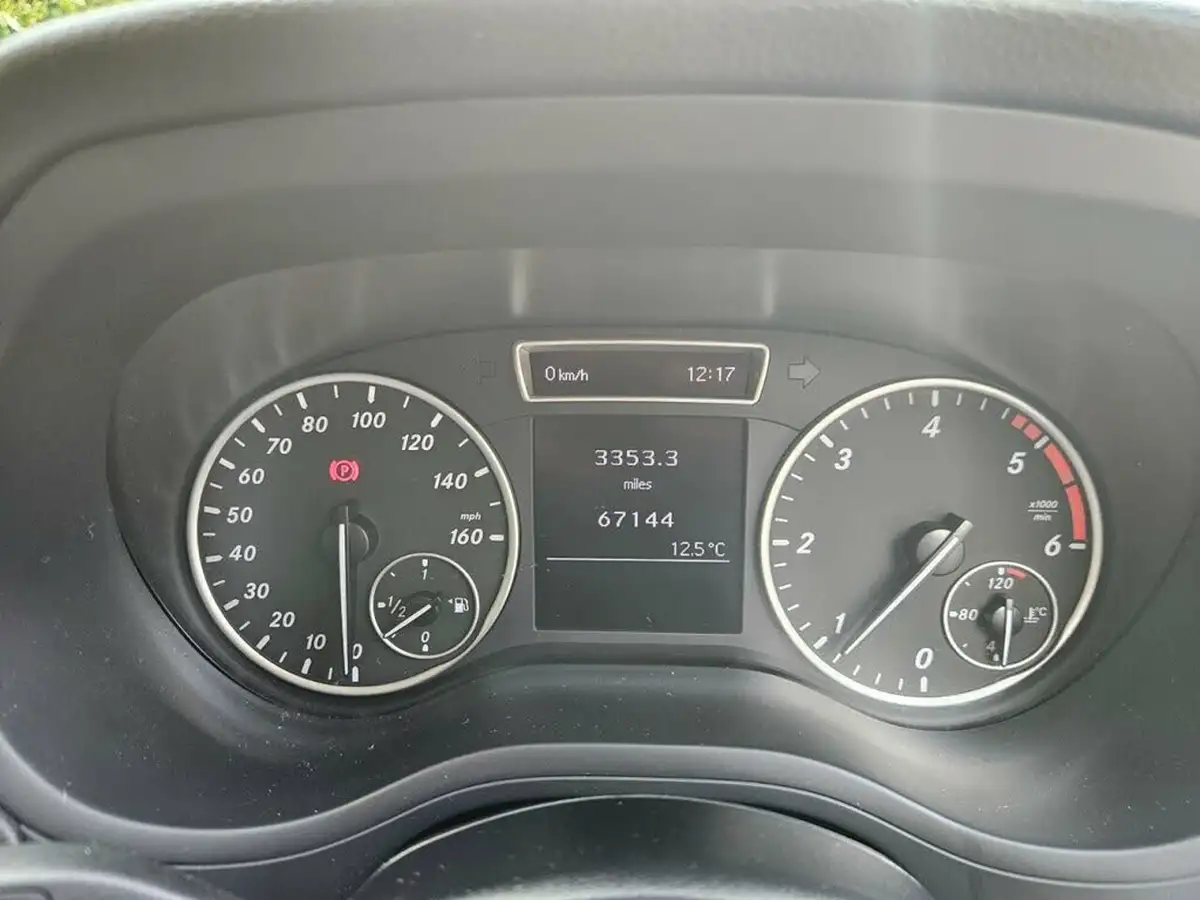 2014-mercedes-benz-b-class-15-cdi-b180-se-15cdi-109bhp-eco-big-12