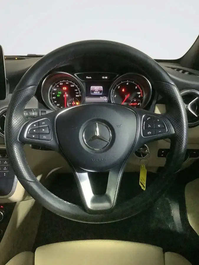 2017-mercedes-benz-gla-class-21d-gla-200d-sport-executivess-big-19