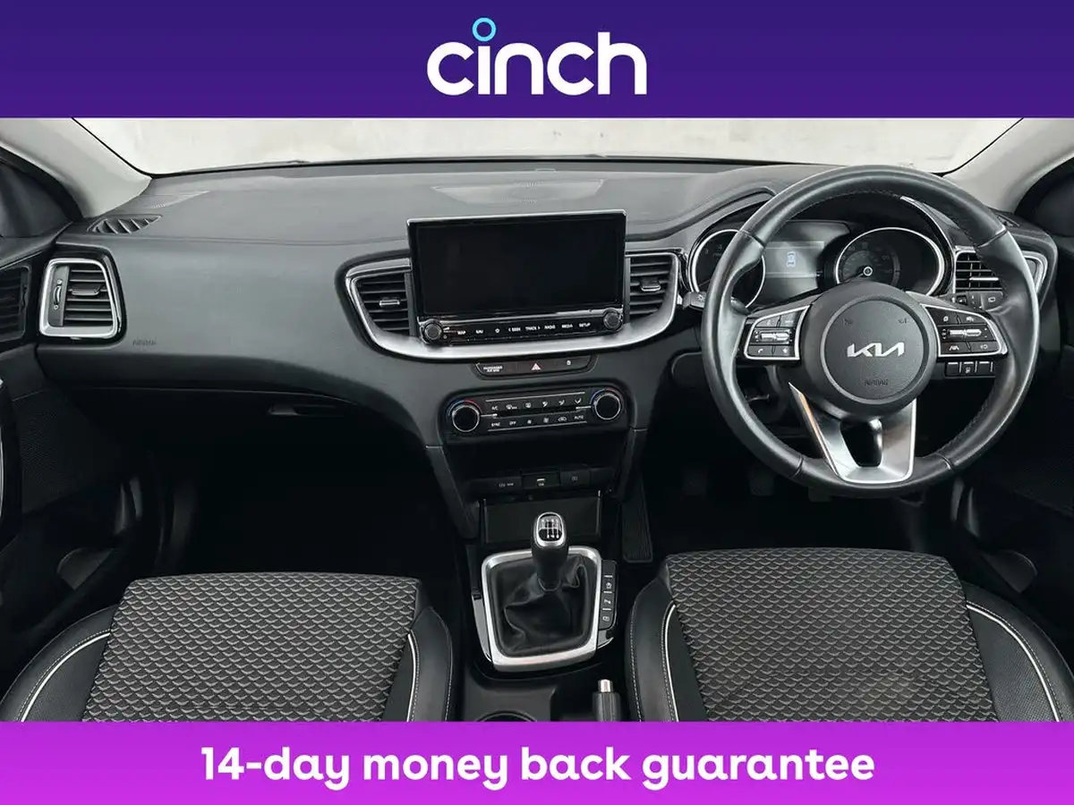 2022-kia-ceed-15-t-gdi-3-hatchback-big-14
