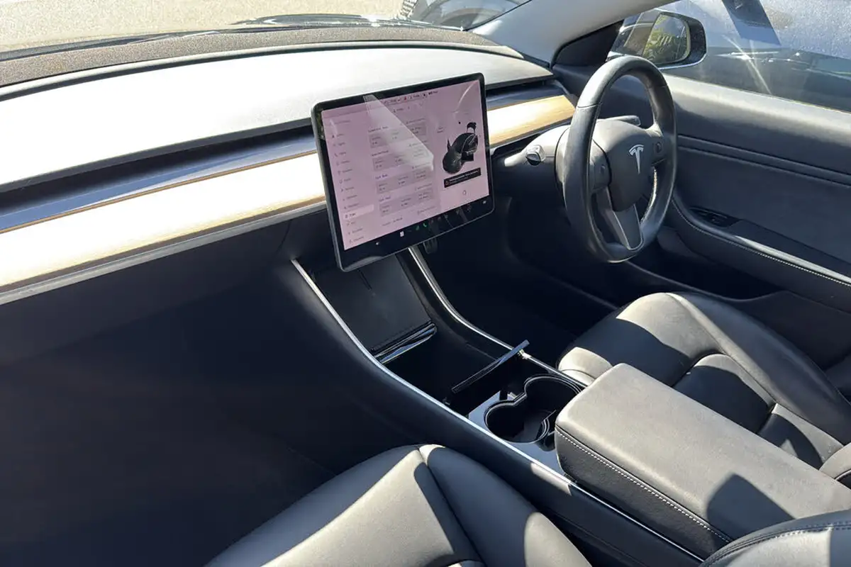 2019-tesla-model-3-e-long-range-4x4-big-9