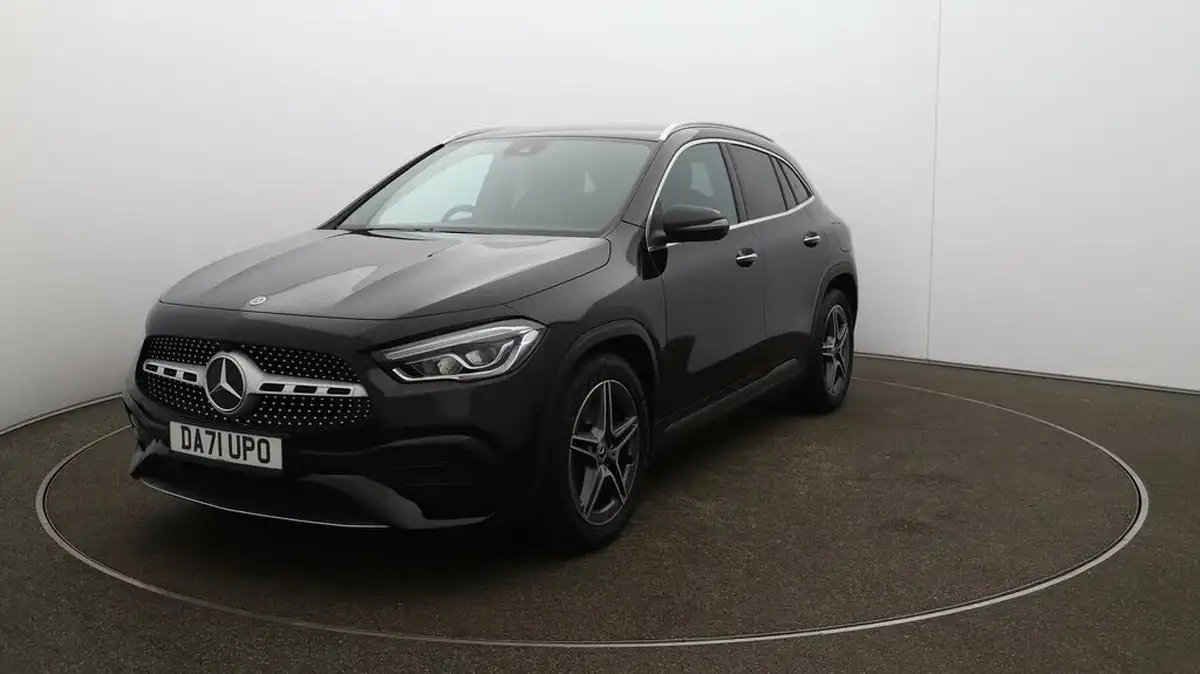 2022-mercedes-benz-gla-class-13-gla-180-amg-line-premium-big-28