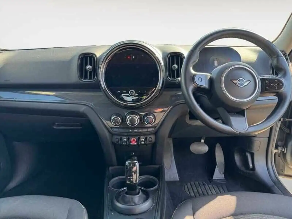2021-mini-countryman-15-cooper-classic-auto-big-3