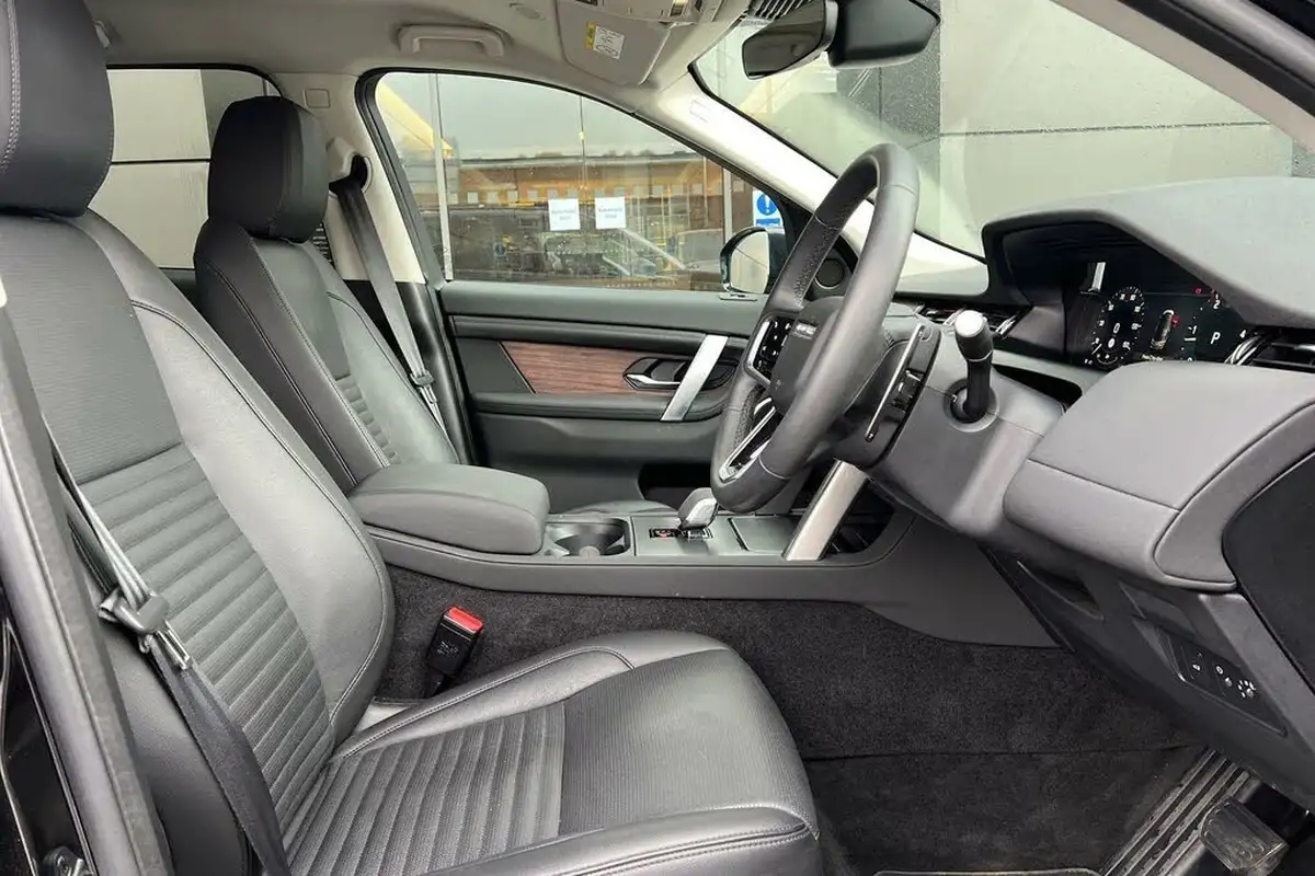 2024-land-rover-discovery-sport-20-d200-s-big-15
