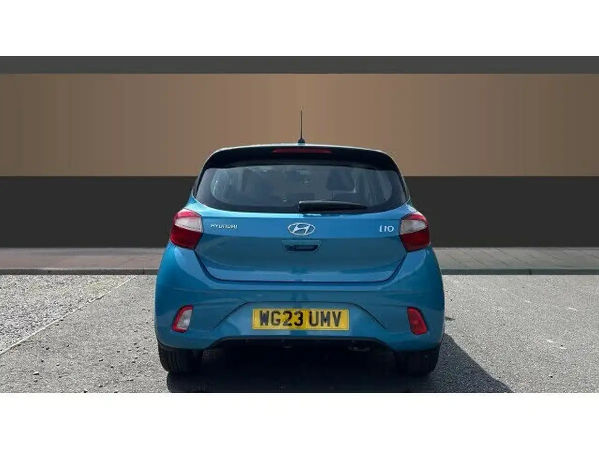 2023-hyundai-i10-12-se-connect-auto-big-5