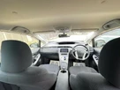 2012-toyota-prius-small-11