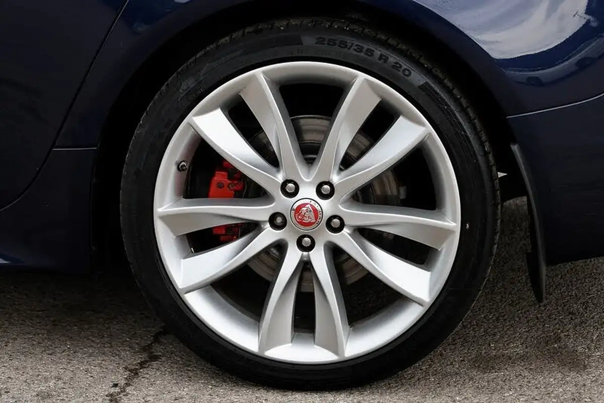 2014-jaguar-xf-30td-s-portfolio-saloon-4d-big-38