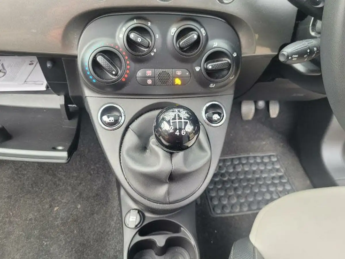 2022-fiat-500-10-dolcevita-big-10