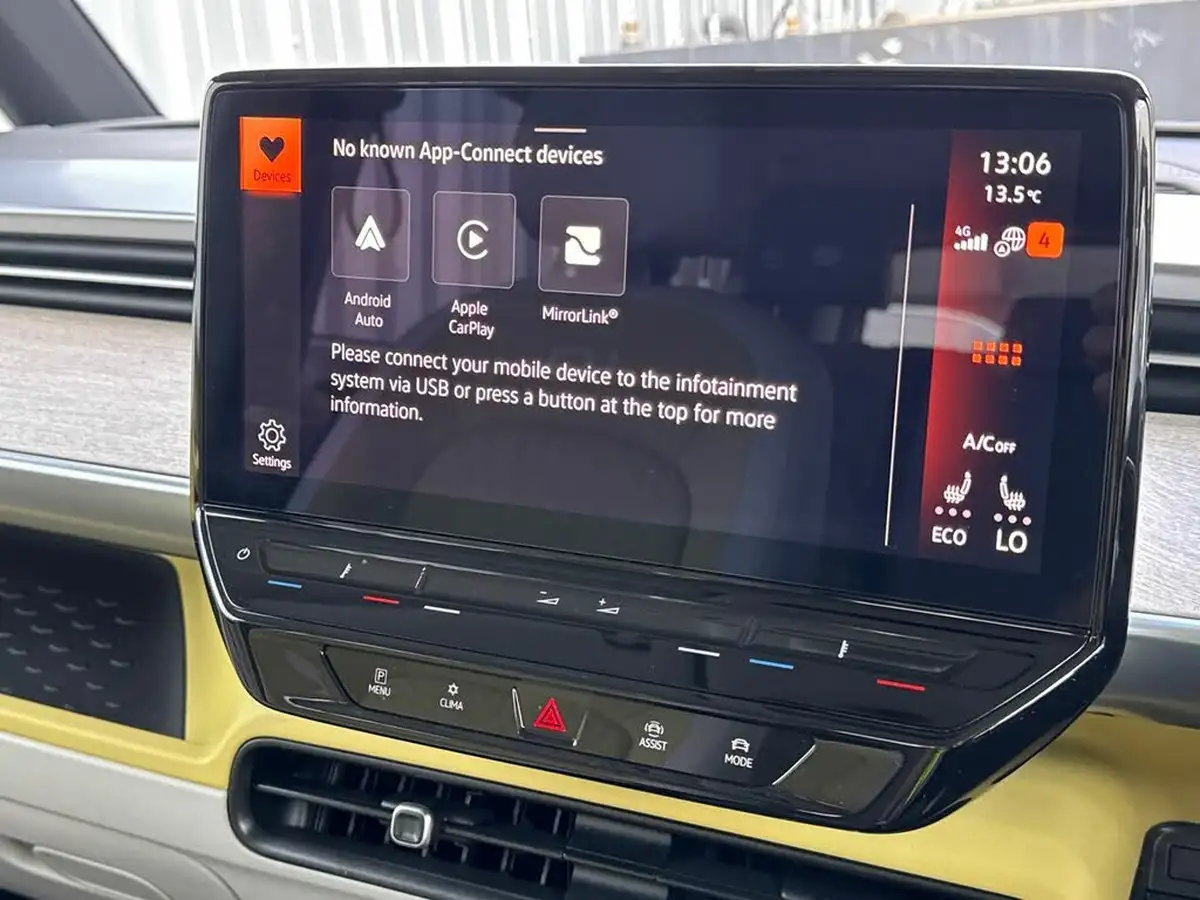 2024-volkswagen-idbuzz-e-style-standard-big-29