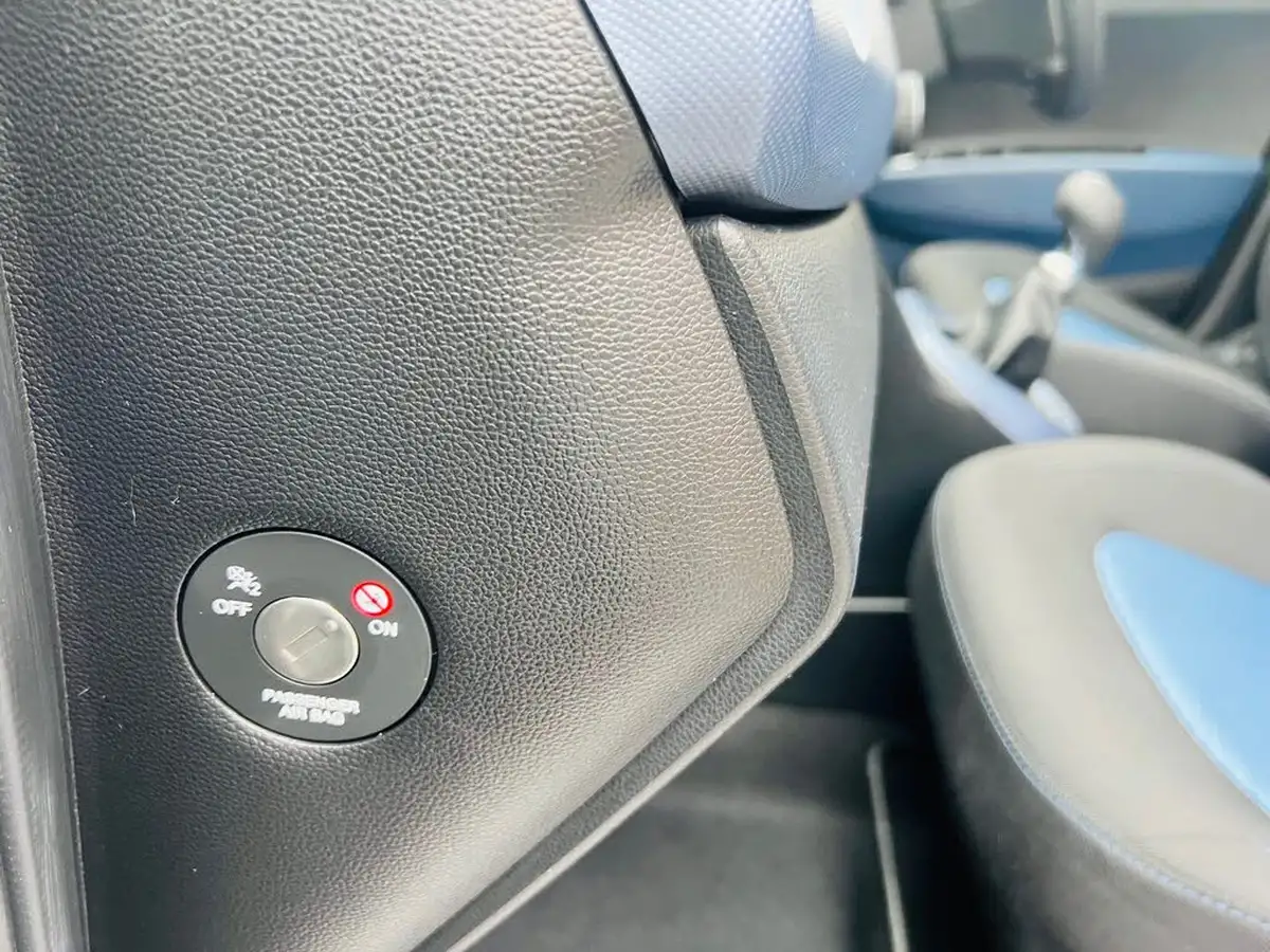 2015-hyundai-i10-10-se-big-69