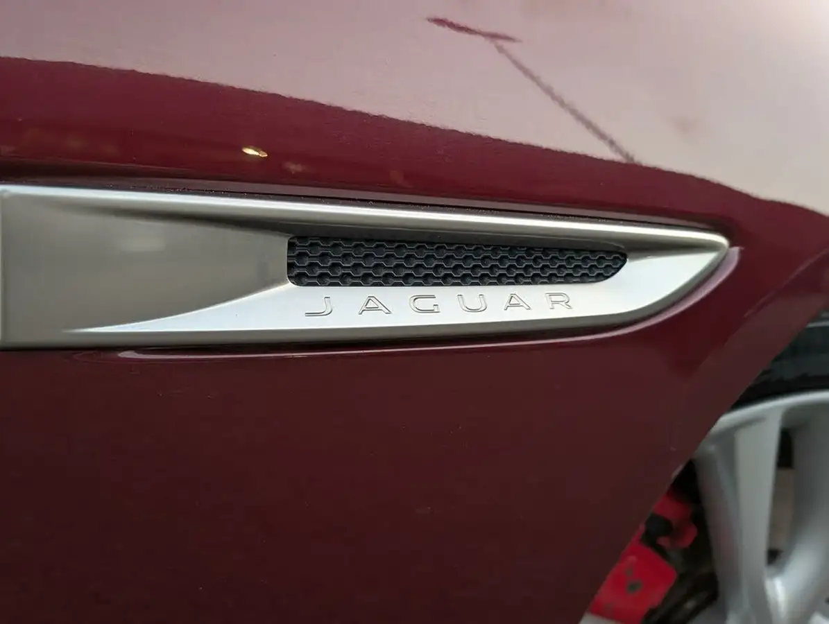 2016-jaguar-xf-30td-s-big-21