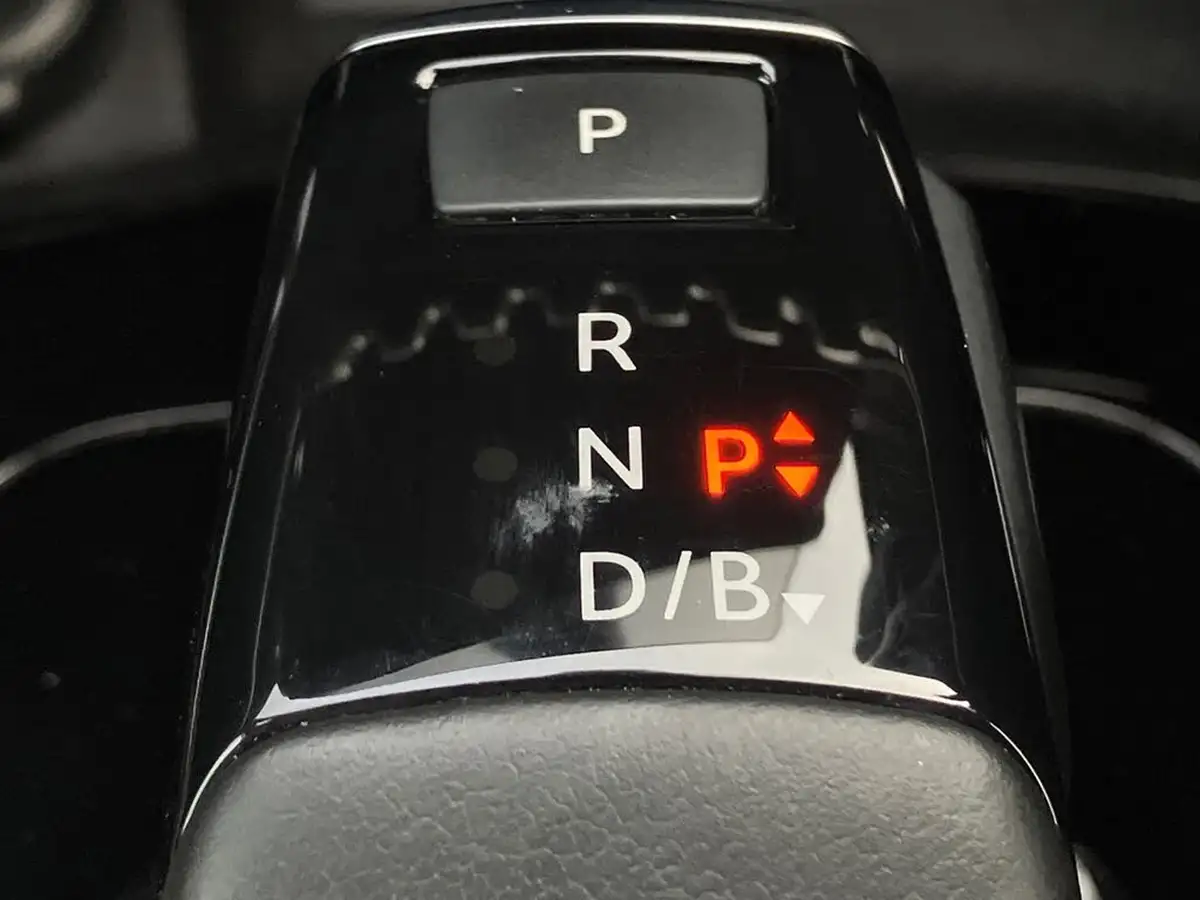2021-peugeot-208-e-gt-premium-big-39
