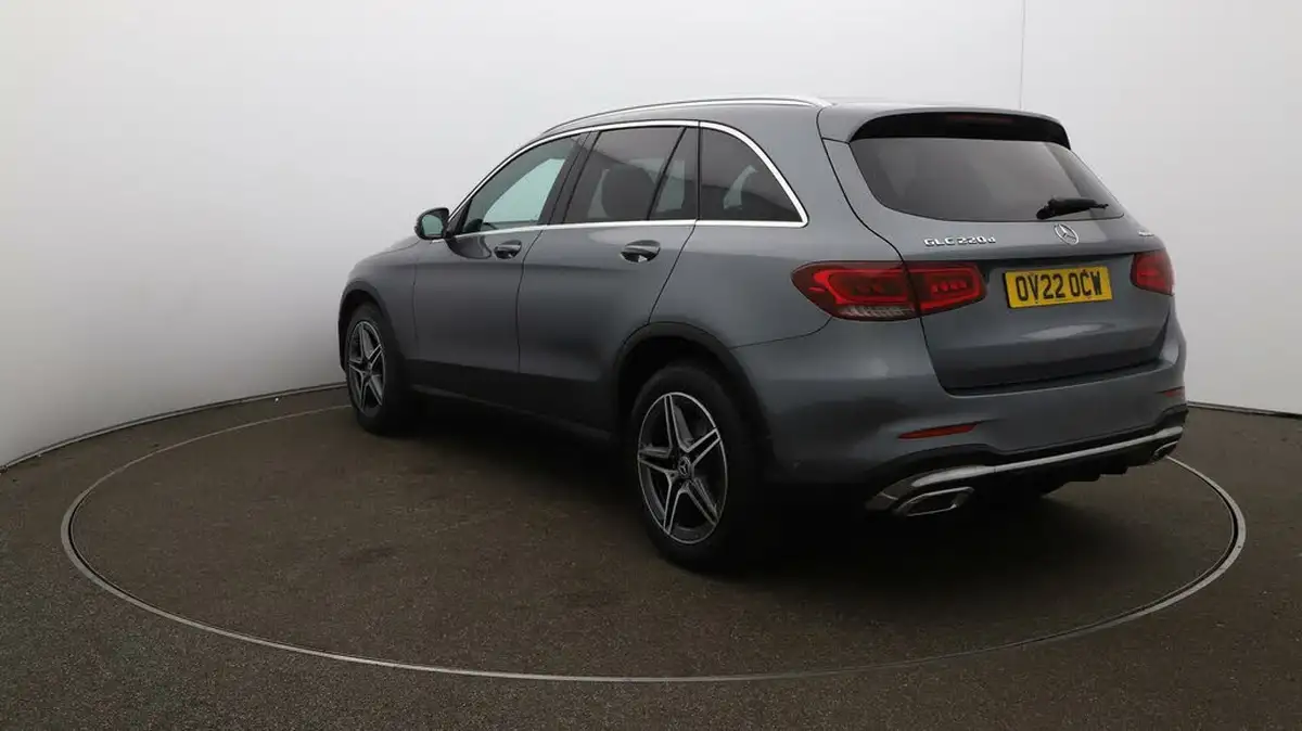 2022-mercedes-benz-glc-class-20d-glc220d-amg-line-195ps-station-wagon-5d-1950cc-4matic-plus-big-60
