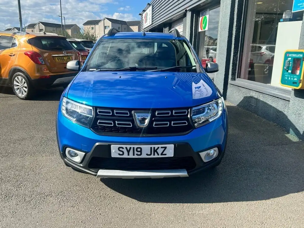 2019-dacia-sandero-stepway-09-tce-essential-big-1