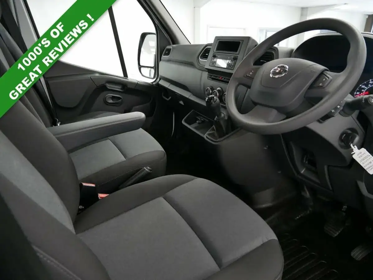 2024-nissan-interstar-23dci-f35-l3h2-acenta-135pseu6d-panel-van-big-10
