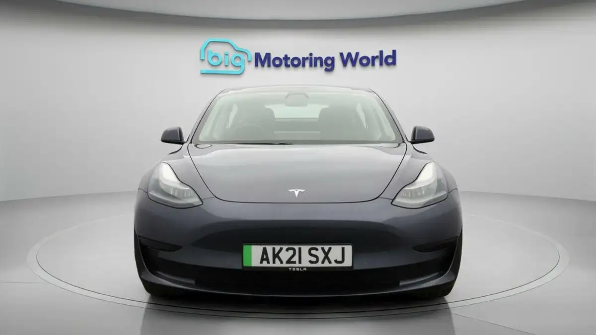 2021-tesla-model-3-e-standard-plus-big-1