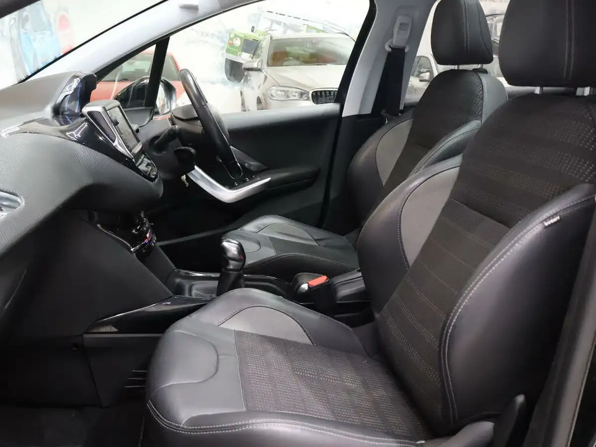2019-peugeot-2008-suv-12-puretech-allure-premium-82bhp-big-11
